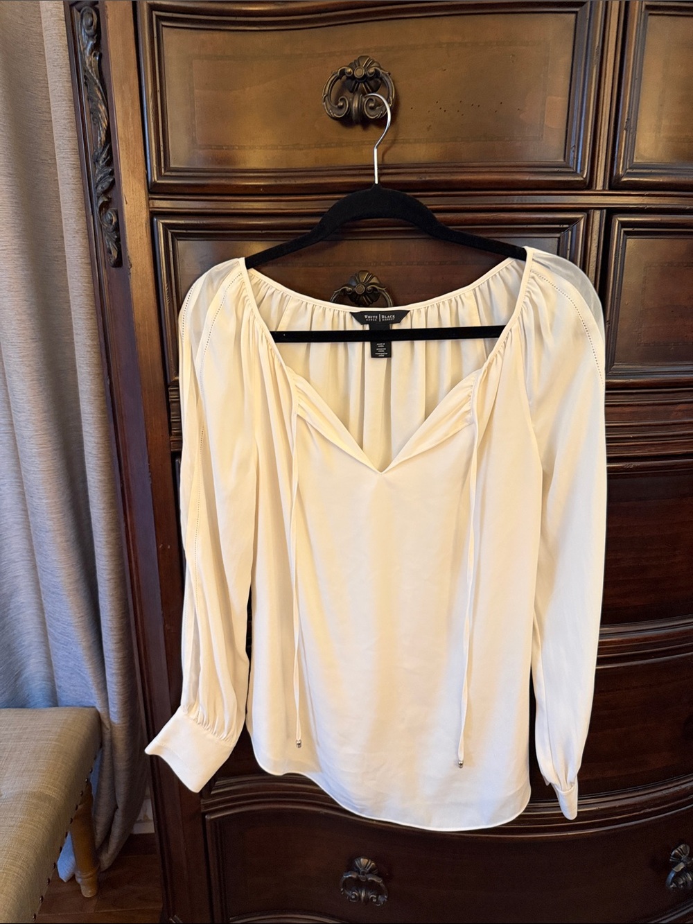 White House Black Market Cream Long-Sleeve Peasant Blouse